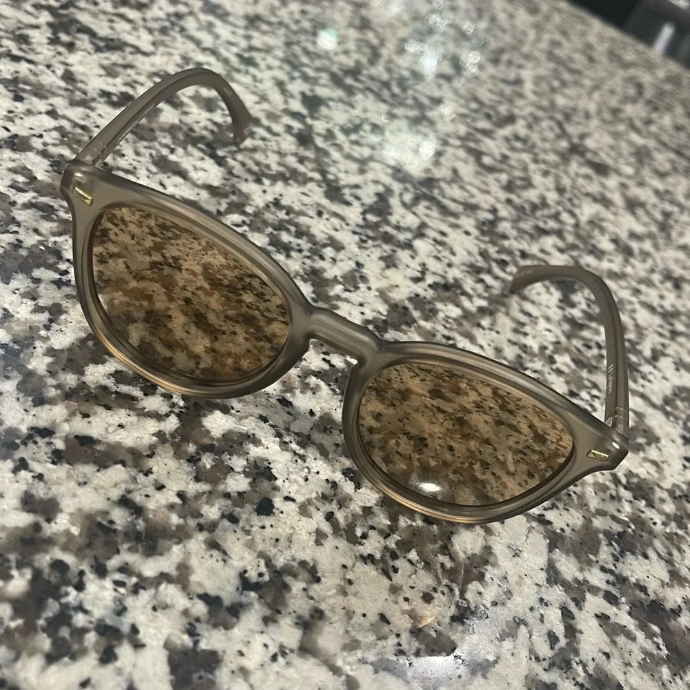 NWOT . . .  Le Specs Bandwagon Sunglasses  |  Matte Stone - Picture 2 of 4